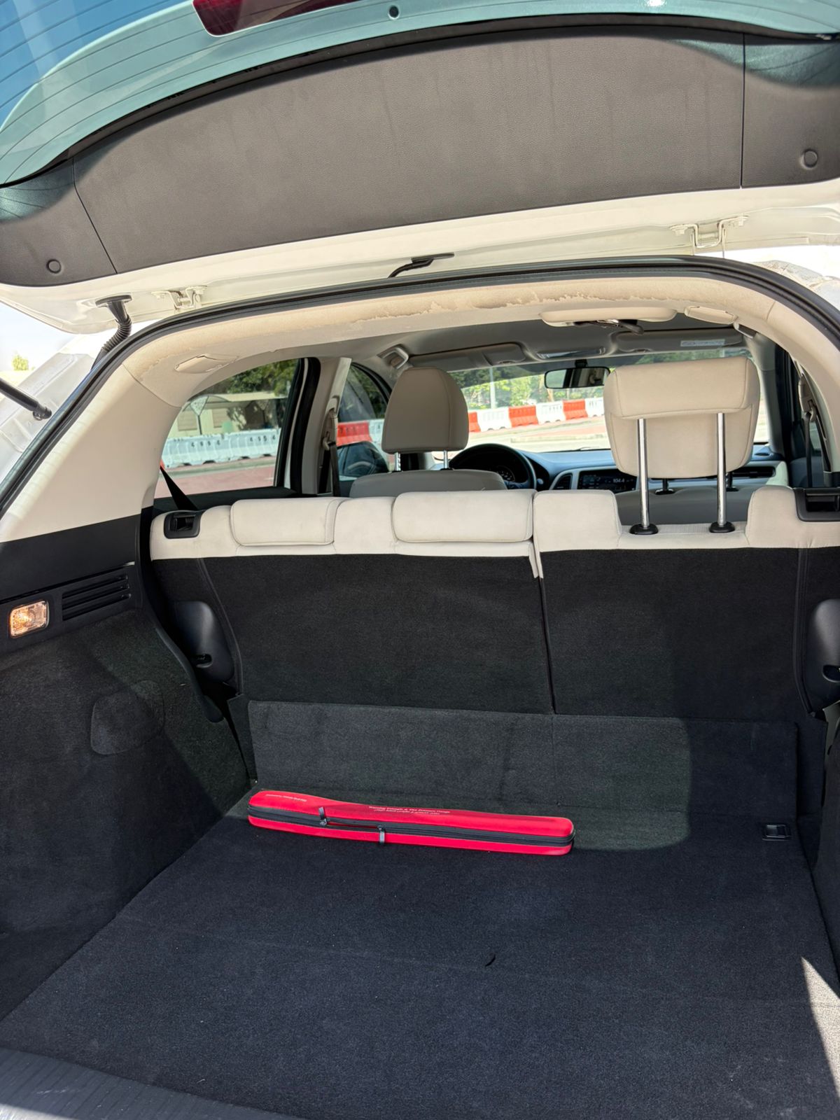 
								2021 Honda HRV 1.8L full									