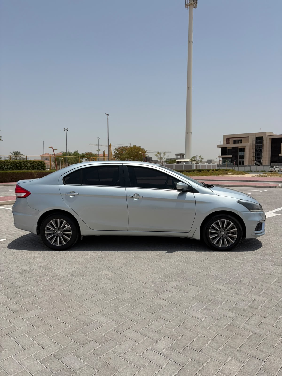 
								2023 Suzuki Ciaz GLX TOP OPTION full									