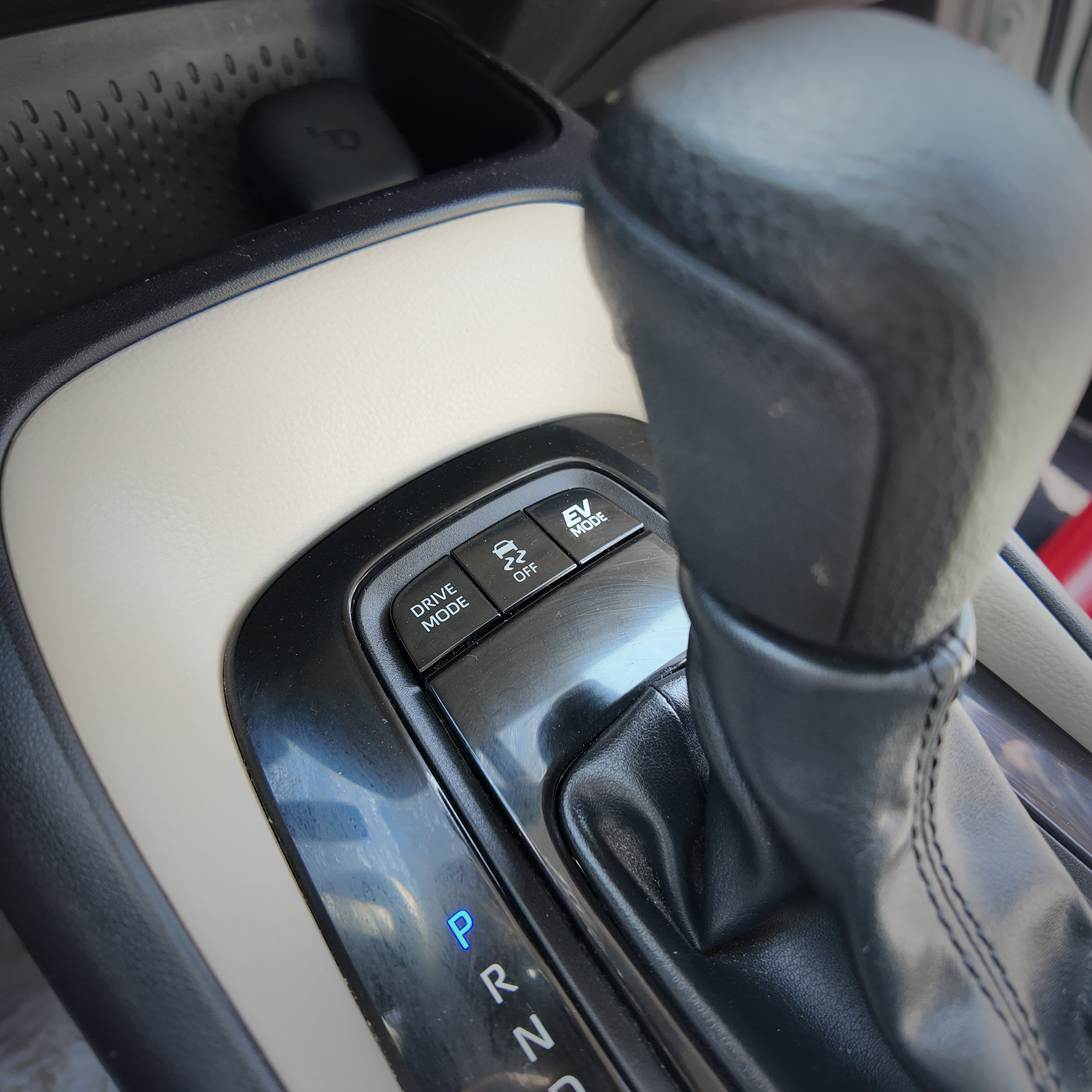 
								2020 Toyota Corolla HYBRID full									