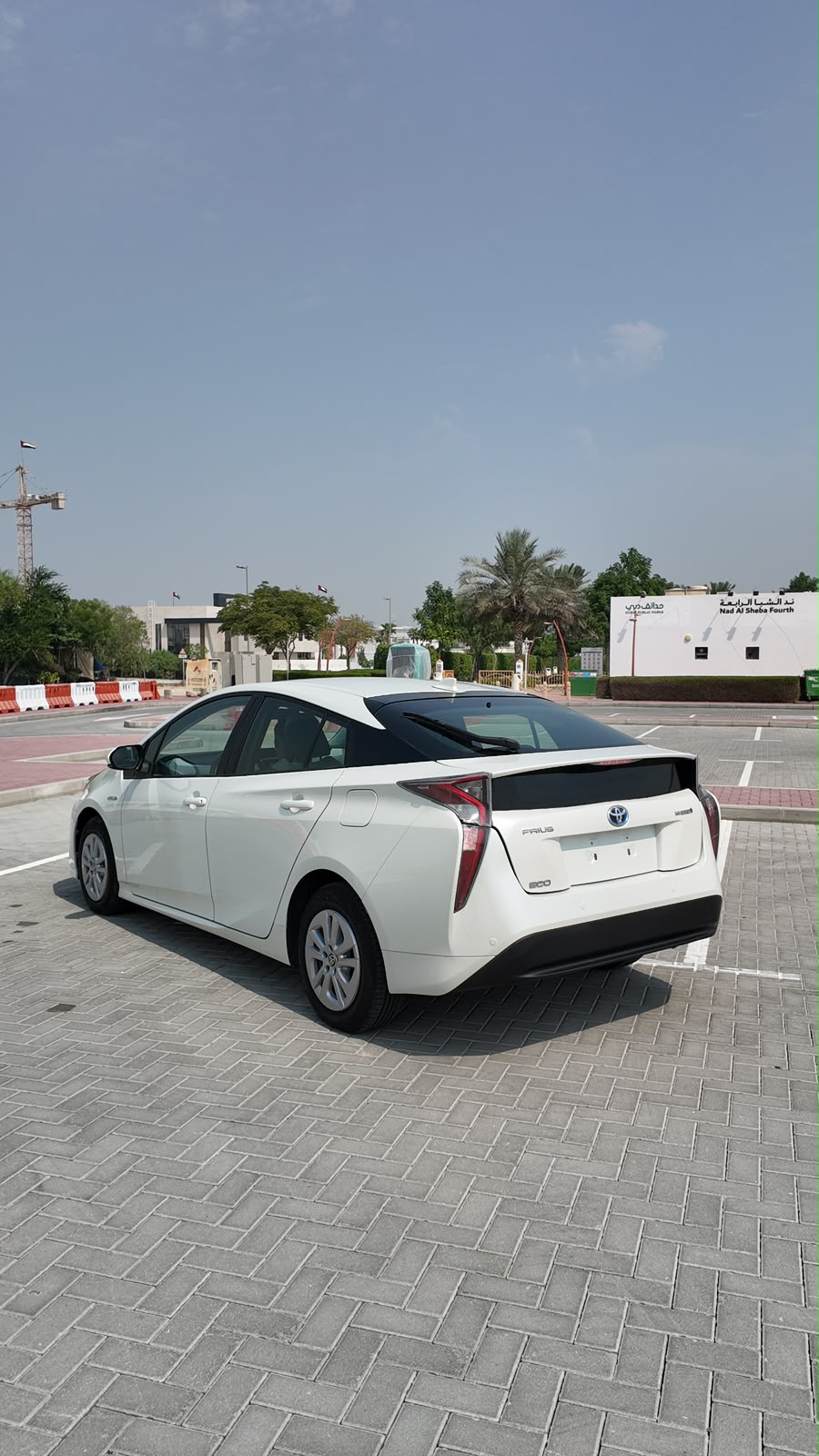 
								2017 Toyota Prius HYBRID full									
