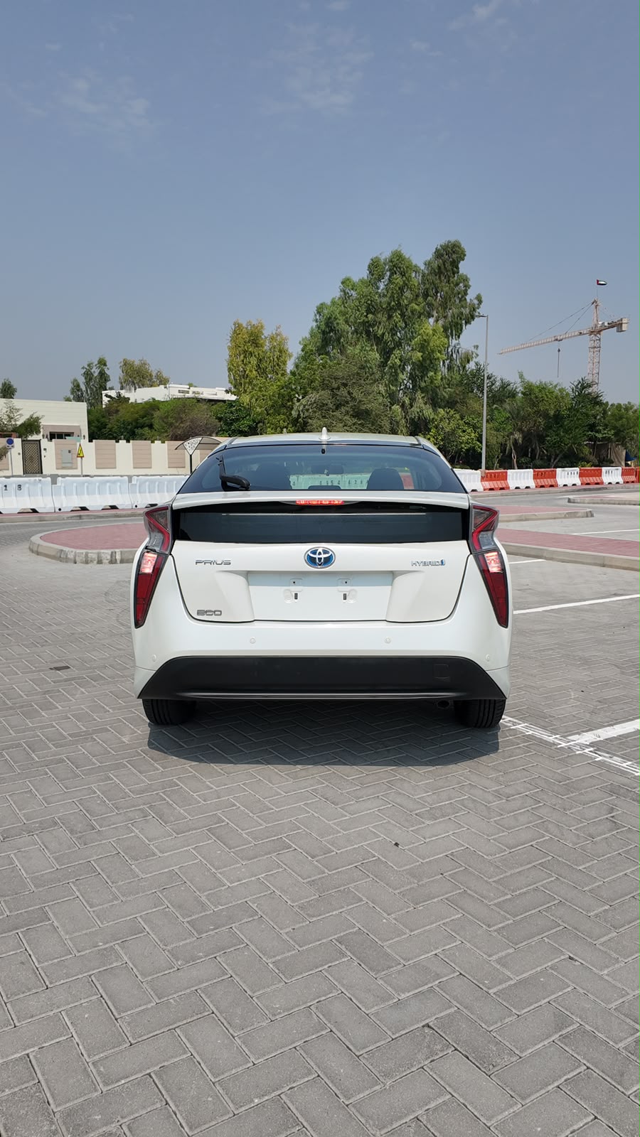 
								2017 Toyota Prius HYBRID full									