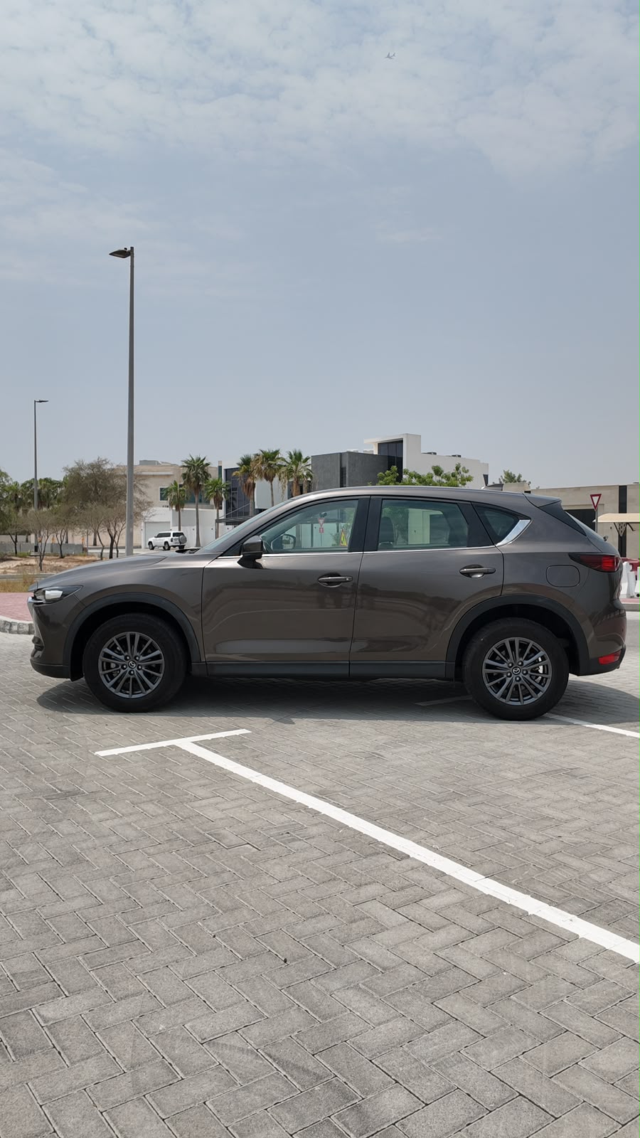 
								2022 Mazda CX5 full									