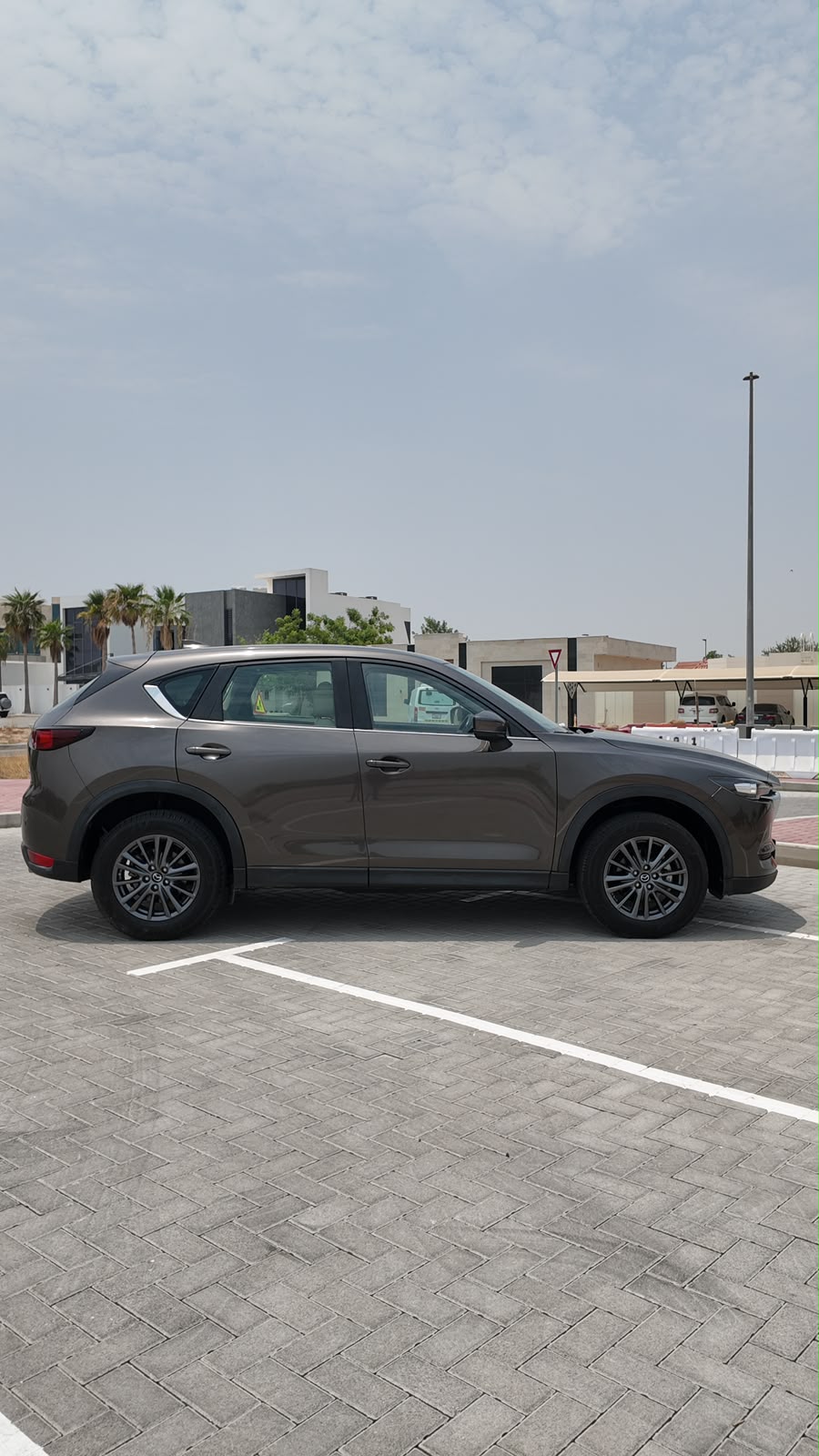 
								2022 Mazda CX5 full									