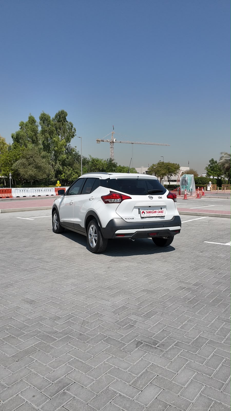 
								2020 Nissan Kicks full									