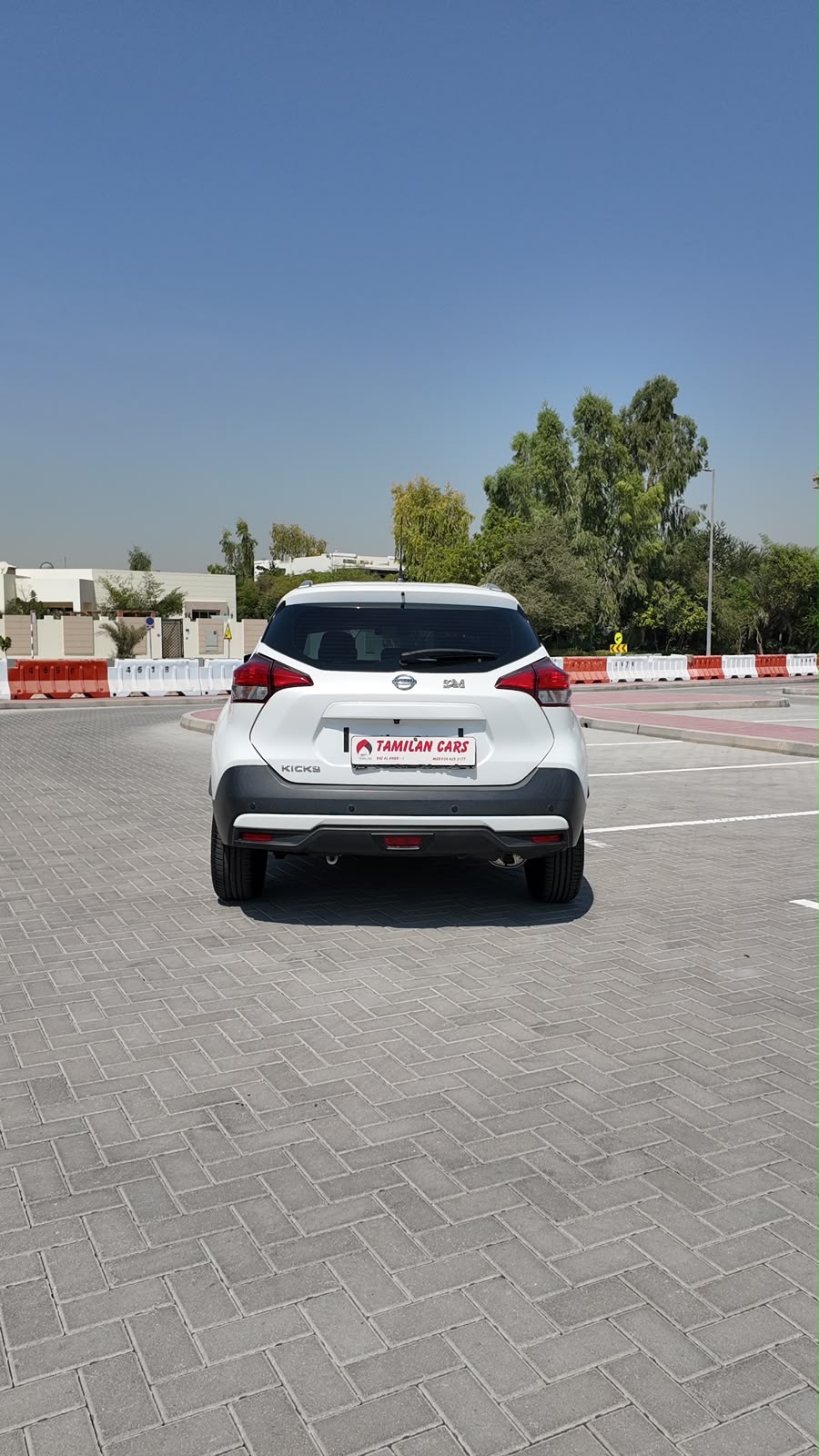 
								2020 Nissan Kicks full									