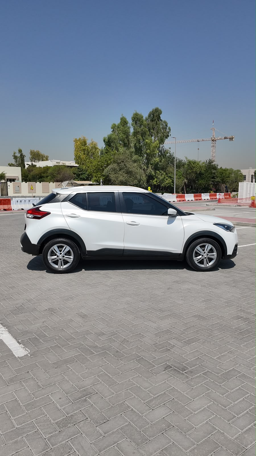 
								2020 Nissan Kicks full									