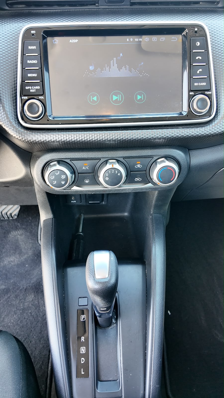 
								2020 Nissan Kicks full									