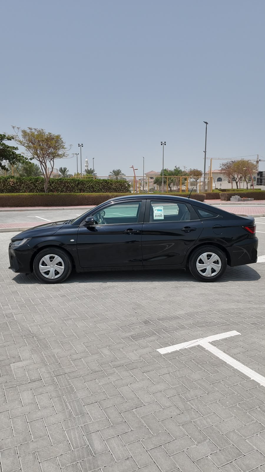 
								2023 Toyota Yaris full									