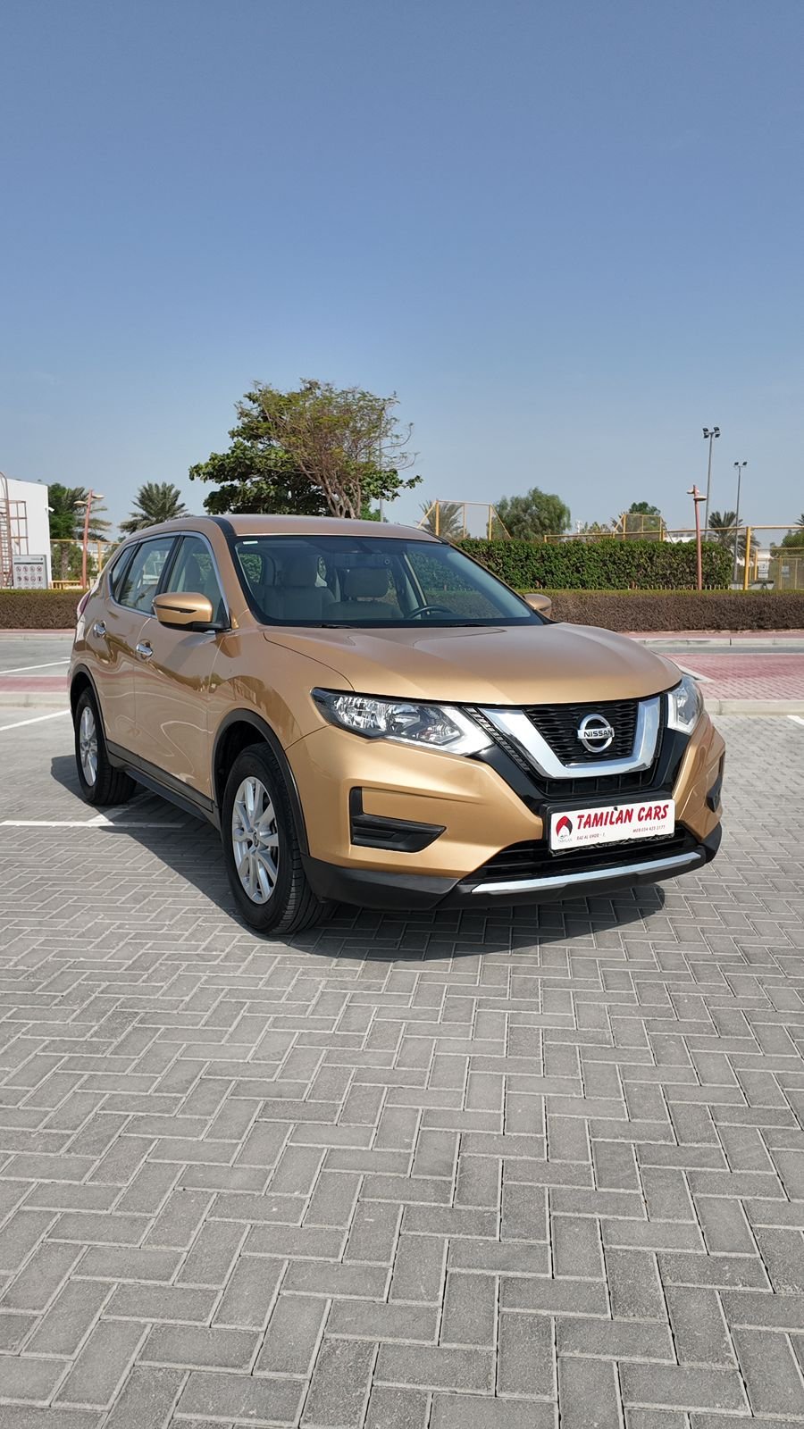 
								2020 Nissan X-tail full									