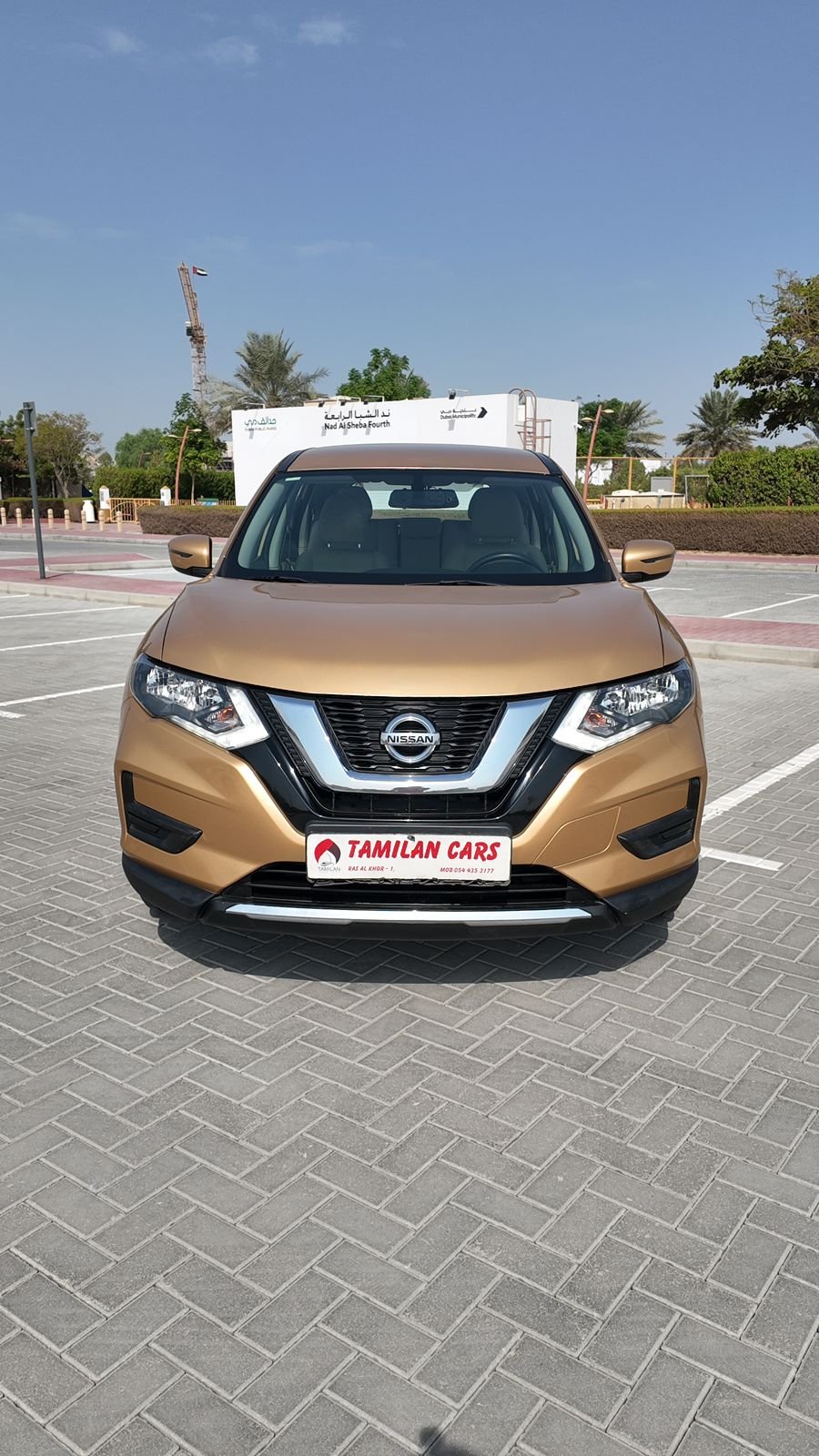 
								2020 Nissan X-tail full									