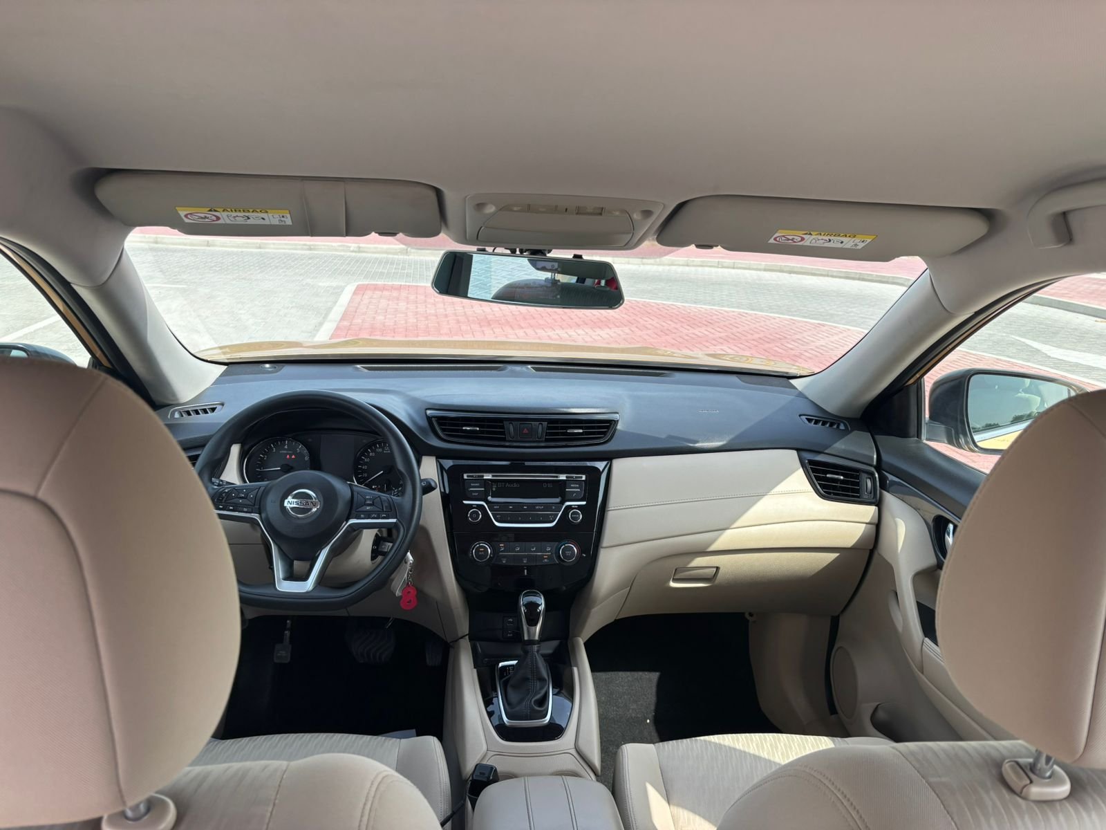 
								2020 Nissan X-tail full									