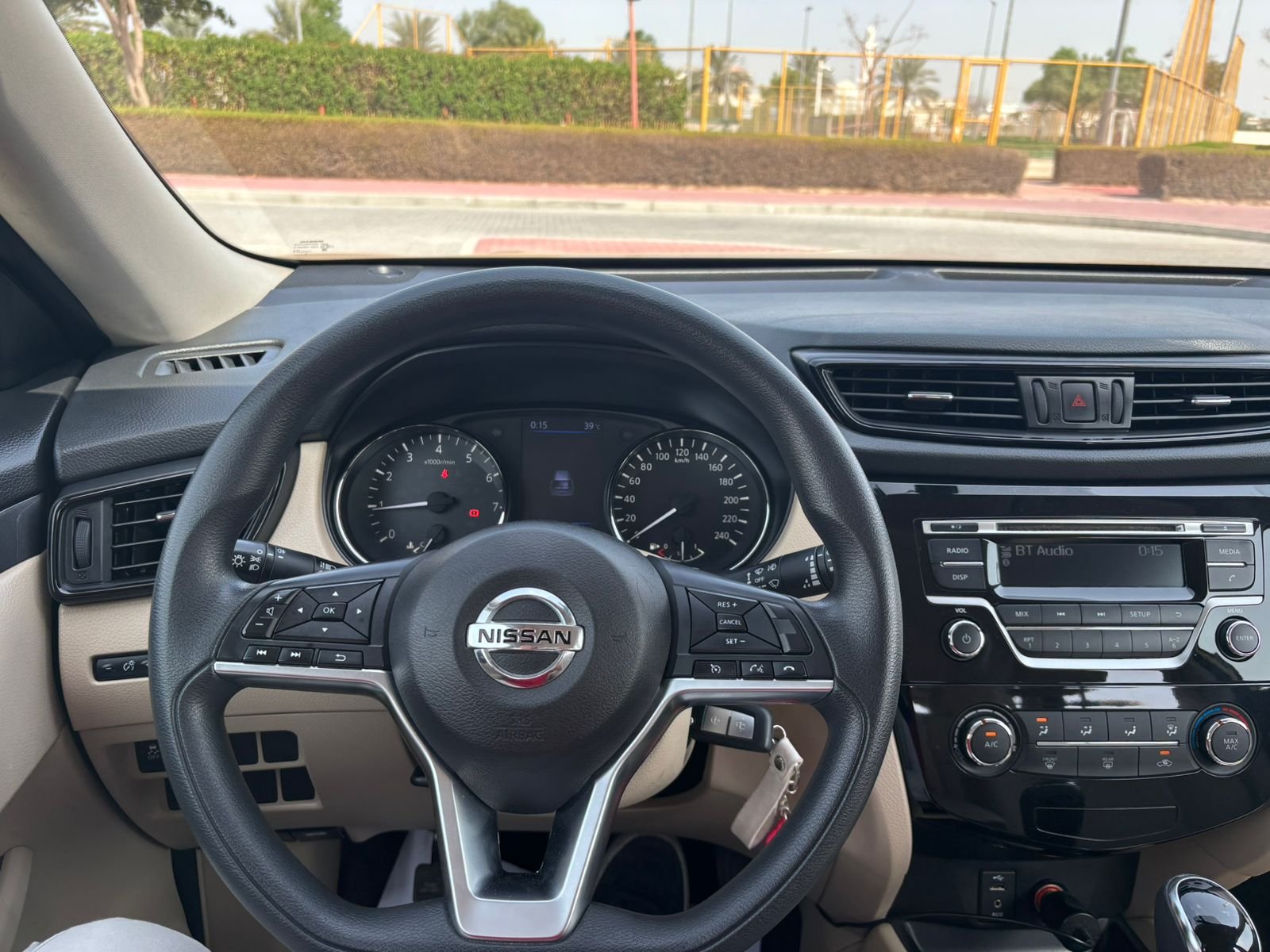 
								2020 Nissan X-tail full									