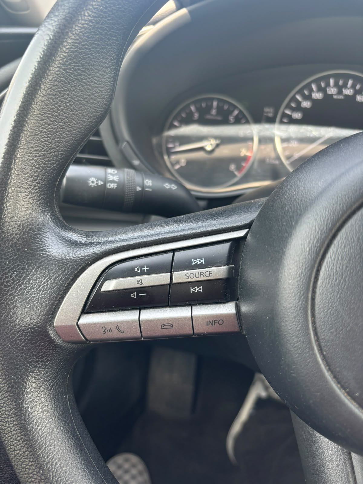 
								2023 Mazda 3 Evolve 2.0L full									