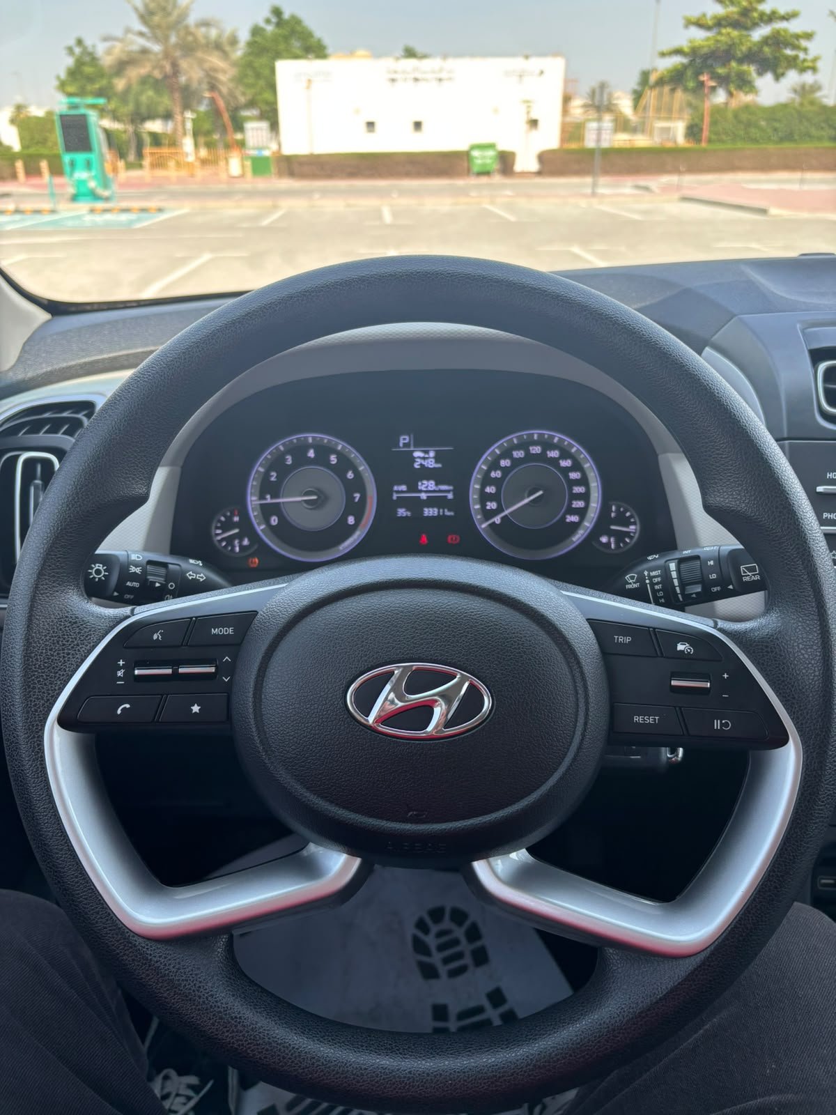 
								2024 Hyundai Creta 1.5L full									