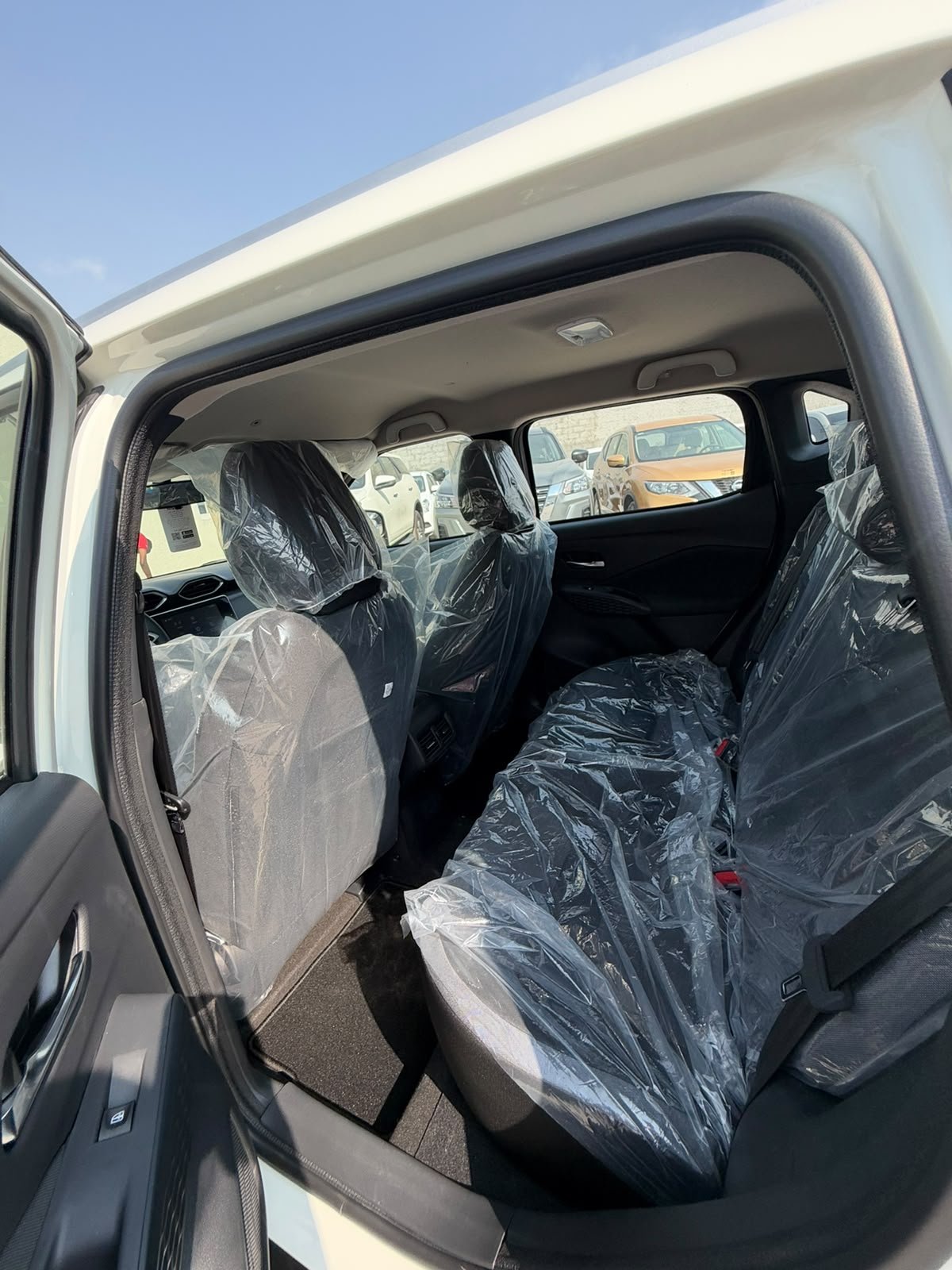
								Nissan Magnite Turbo full									