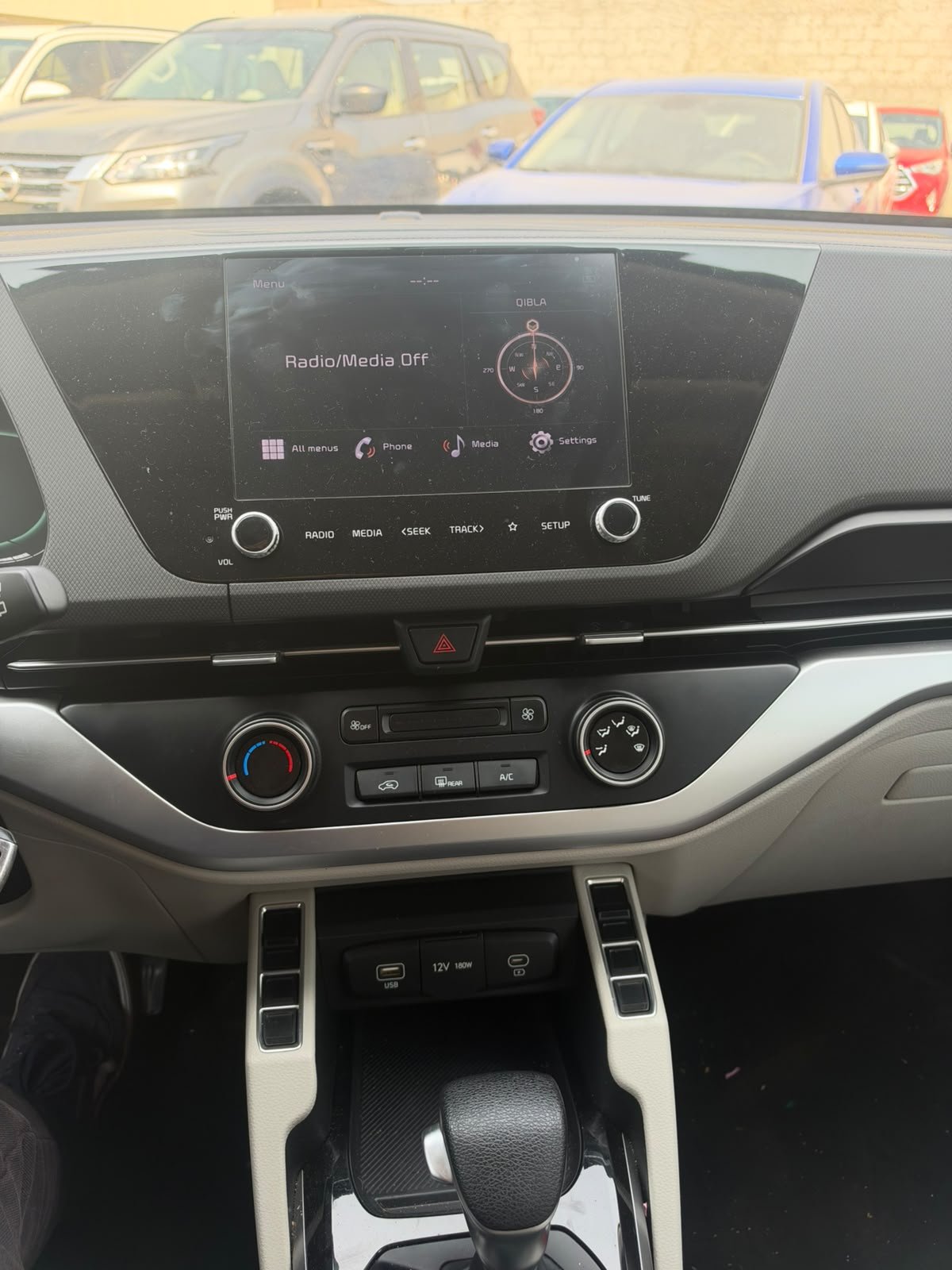 
								2023 KIA CARENS LX 1.5L full									